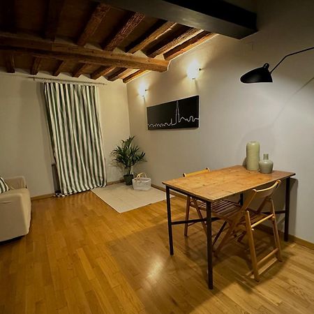 Maison Vert Appartamento In Centro Storico A Módena Exterior foto